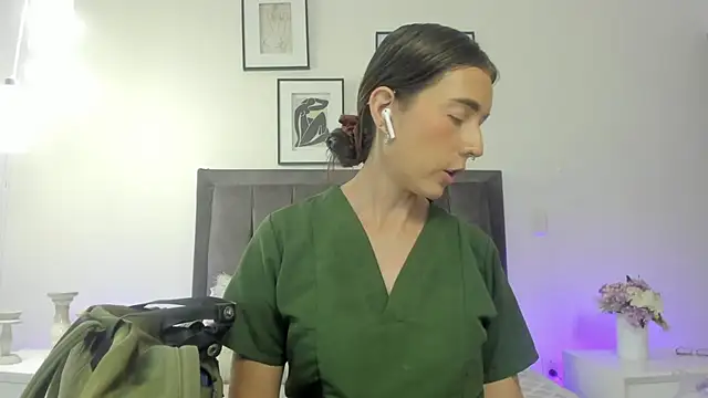 helen mooree online show from 07.17.26