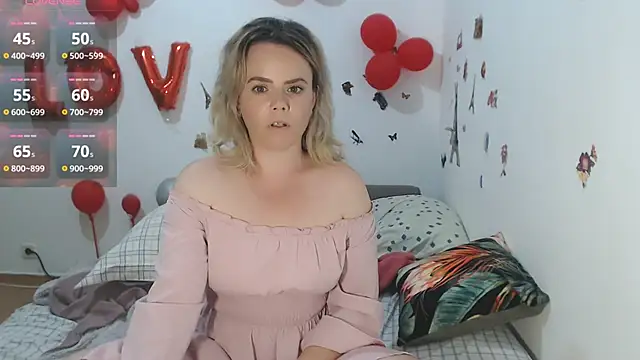 hotmilf4uxxx online show from 06.17.26