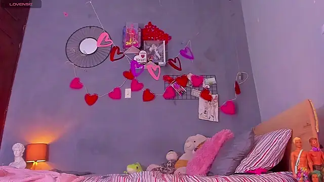 tiffbeatiful online show from 02.13.25