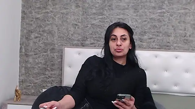 Aimeclark online show from 02.04.25