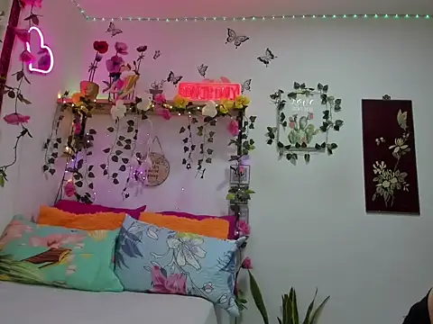 Snapshot of anasttacia_210 chatting on 10.09.25 anasttacia 210 online show from 10.09.25