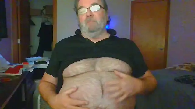 Snapshot of Doherty10 chatting on 03.11.26 Doherty10 online show from 03.11.26