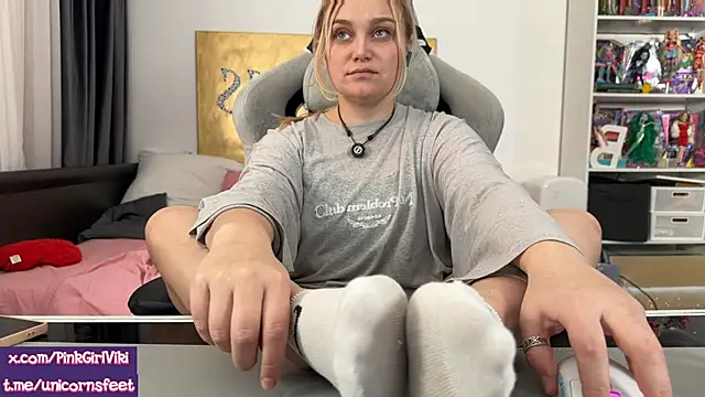unicornsfeet online show from 03.30.26