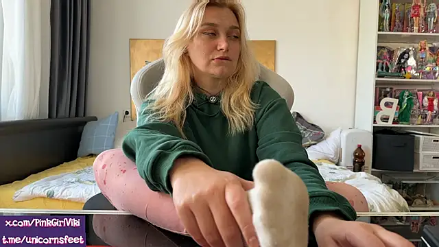 unicornsfeet online show from 04.23.26