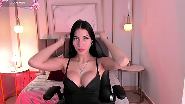 Christina Johns online show from 11.13.25