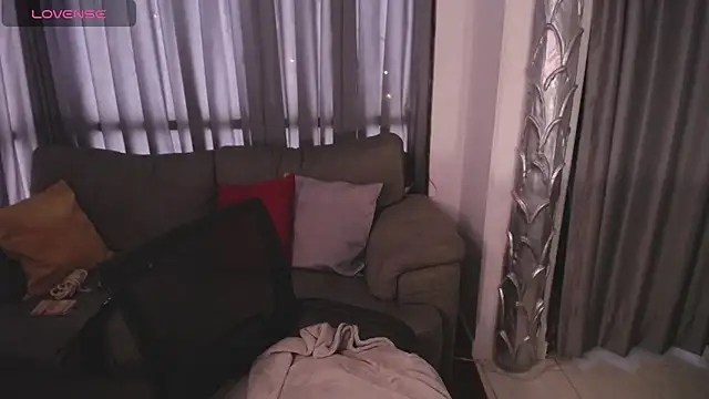 lia huan online show from 02.03.25