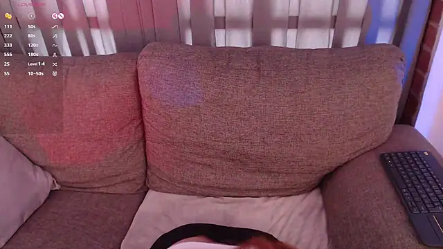 lia huan online show from 03.22.25