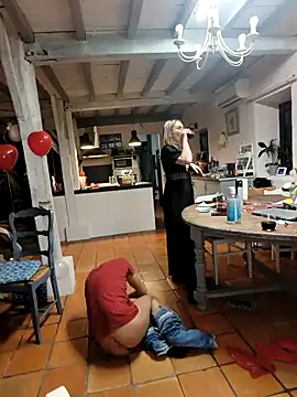 Snapshot of Jade_Emeraud chatting on 02.14.25 Jade Emeraud online show from 02.14.25