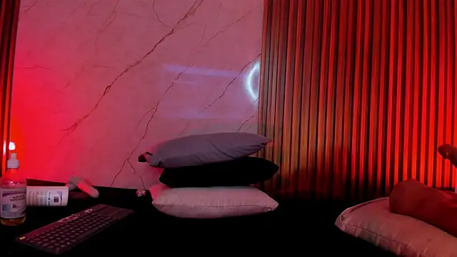 Emiilycollins online show from 01.15.25