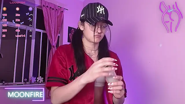 Snapshot of moonfiredancer chatting on 02.22.25 moonfiredancer online show from 02.22.25