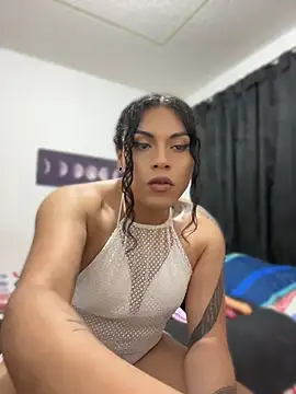 Snapshot of Ariana_Rodriguez_ chatting on 06.24.26 Ariana Rodriguez online show from 06.24.26