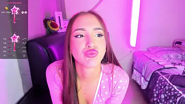 Snapshot of Gothic_slut-without_limit chatting on 01.22.25 Gothic slut-without limit online show from 01.22.25