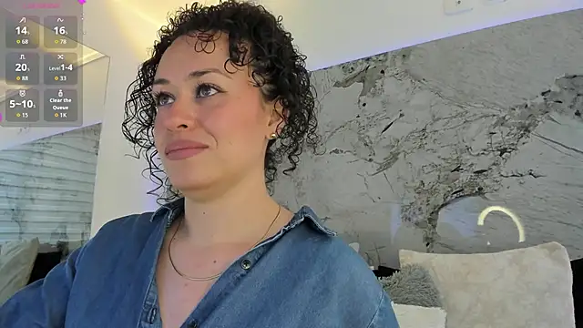 Snapshot of LIZ_HOLMES chatting on 10.30.25 LIZ HOLMES online show from 10.30.25