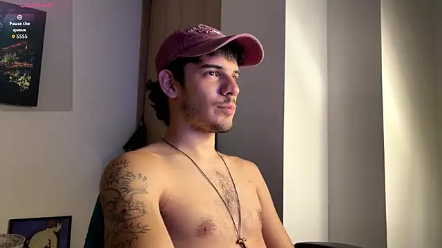 Snapshot of ilytheo chatting on 09.28.25 ilytheo online show from 09.28.25