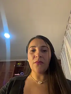 Snapshot of Taylortits chatting on 02.07.26 Taylortits online show from 02.07.26