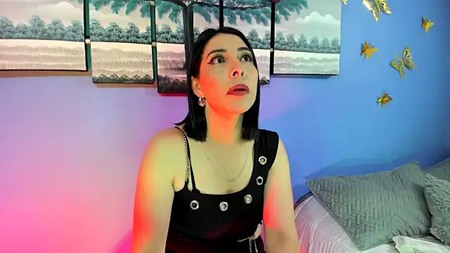 Snapshot of AdelleLennox_cg chatting on 02.22.25 AdelleLennox cg online show from 02.22.25