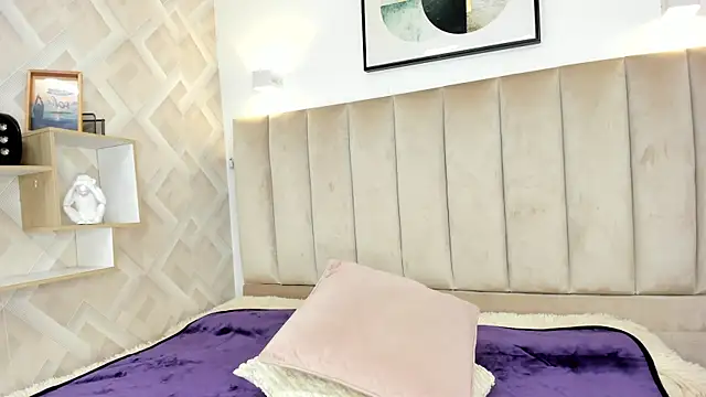 Anniie Queen online show from 07.02.26