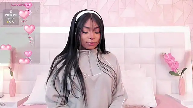 Snapshot of Alisson__Thompson chatting on 03.18.25 Alisson Thompson online show from 03.18.25