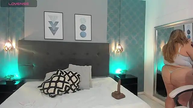 AmbarRoberts  online show from 12.27.24