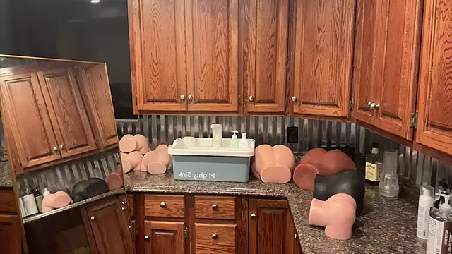 Snapshot of AlphaZack_14 chatting on 02.13.25 AlphaZack 14 online show from 02.13.25