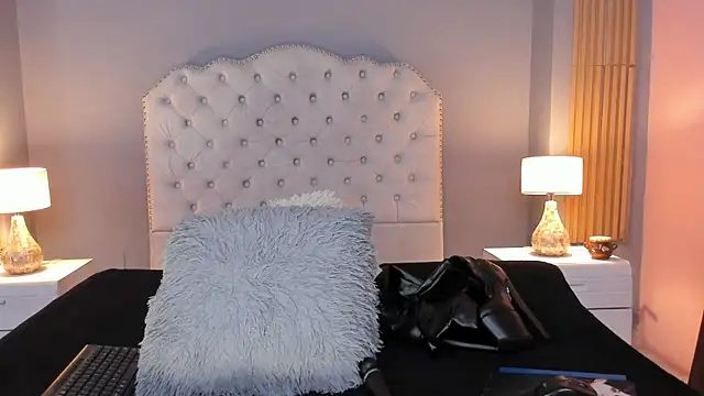 RamonaSimons online show from 09.30.25