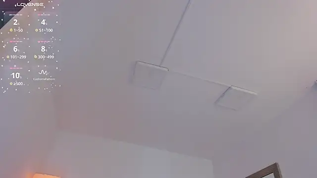 Snapshot of FaloonRoussel chatting on 07.27.26 FaloonRoussel online show from 07.27.26