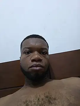 Snapshot of break9inch chatting on 11.11.25 break9inch online show from 11.11.25