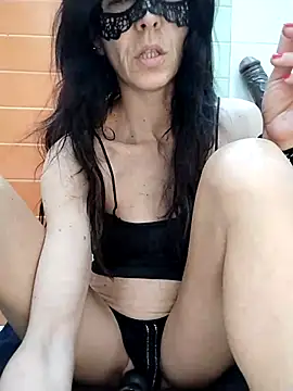 Snapshot of EmySkinny85 chatting on 03.07.25 EmySkinny85 online show from 03.07.25