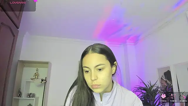 Aleejaa   online show from 03.13.25