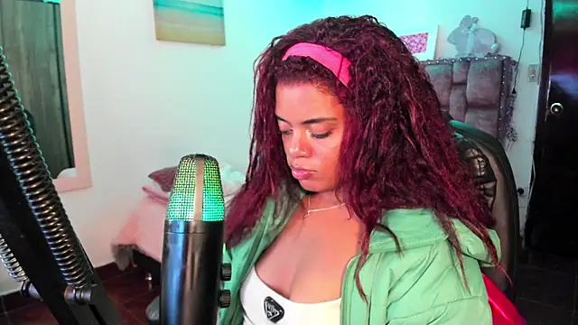 ladyrd1 online show from 12.20.24