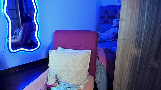 ladyrd1 online show from 02.14.25