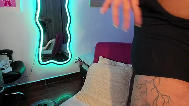 ladyrd1 online show from 03.04.25