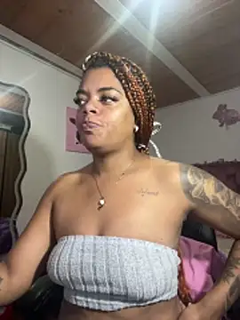 Snapshot of ladyrd1 chatting on 02.01.26 ladyrd1 online show from 02.01.26