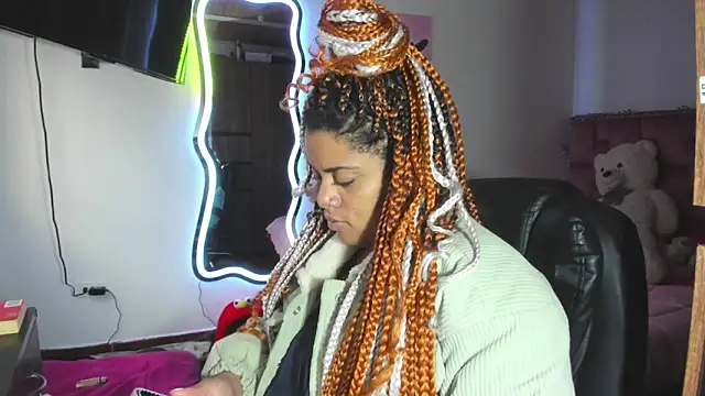 Snapshot of ladyrd1 chatting on 02.14.26 ladyrd1 online show from 02.14.26