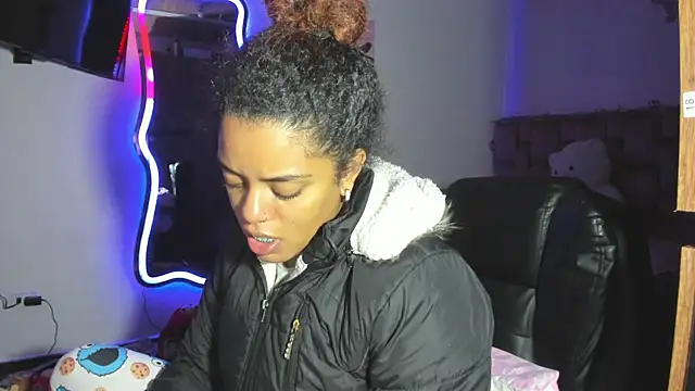 Snapshot of ladyrd1 chatting on 02.21.26 ladyrd1 online show from 02.21.26