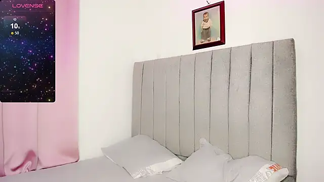 Snapshot of Jimmenna_ chatting on 01.08.25 Jimmenna online show from 01.08.25