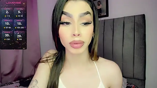 Snapshot of Jimmenna_ chatting on 01.15.25 Jimmenna online show from 01.15.25