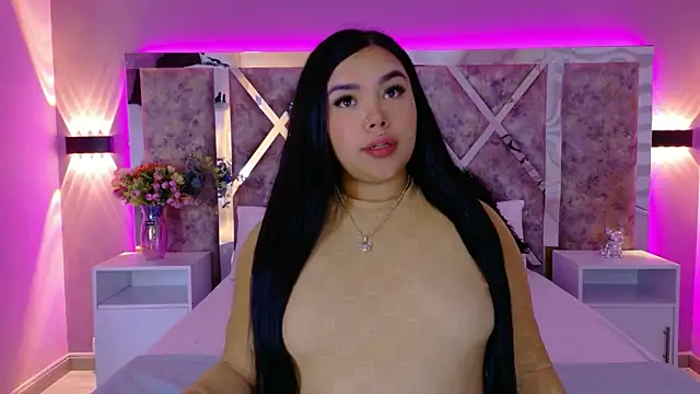 Snapshot of MarianaGarciaa__ chatting on 09.17.25 MarianaGarciaa online show from 09.17.25