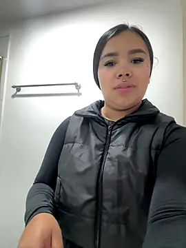 MarianaGarciaa   online show from 12.19.25