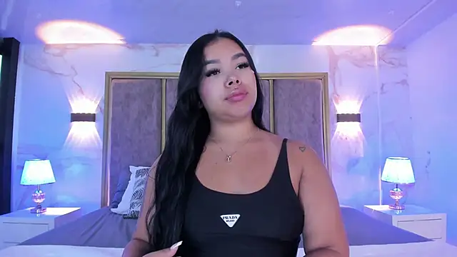 MarianaGarciaa   online show from 04.28.26