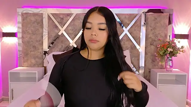 MarianaGarciaa   online show from 05.21.26