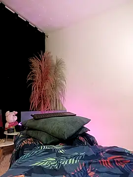 lovely kitt online show from 10.05.25