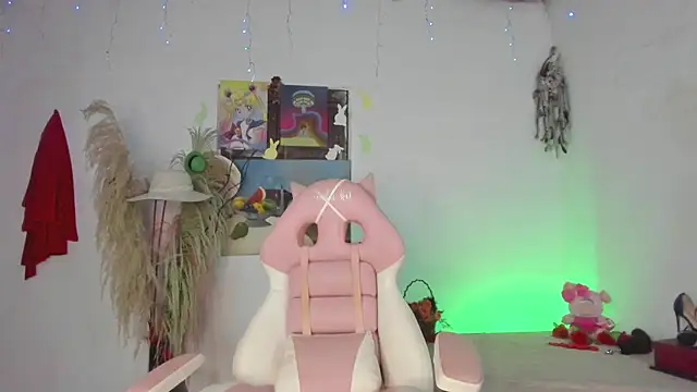 lovely kitt online show from 06.11.26