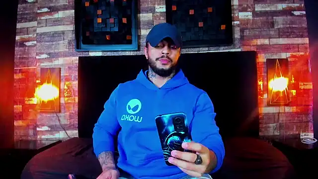 Van Velckan online show from 02.11.25