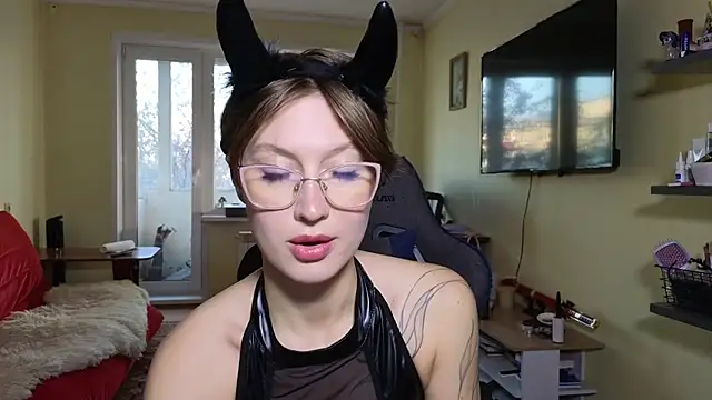 MalvinaBlum online show from 10.25.25