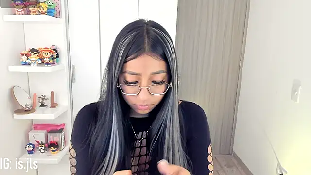 Snapshot of isa_bellaa0 chatting on 10.03.25 isa bellaa0 online show from 10.03.25