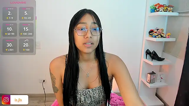 Snapshot of isa_bellaa0 chatting on 11.11.25 isa bellaa0 online show from 11.11.25