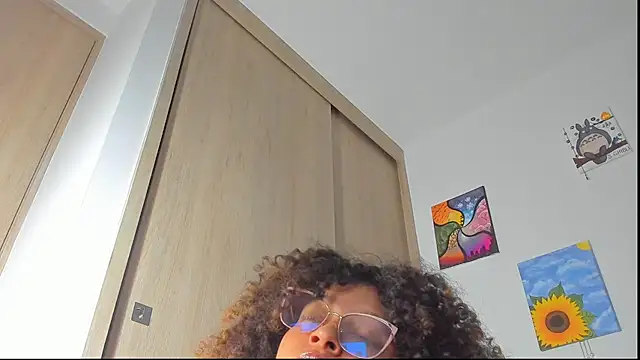 Snapshot of Ada_gales_ chatting on 09.25.25 Ada gales  online show from 09.25.25