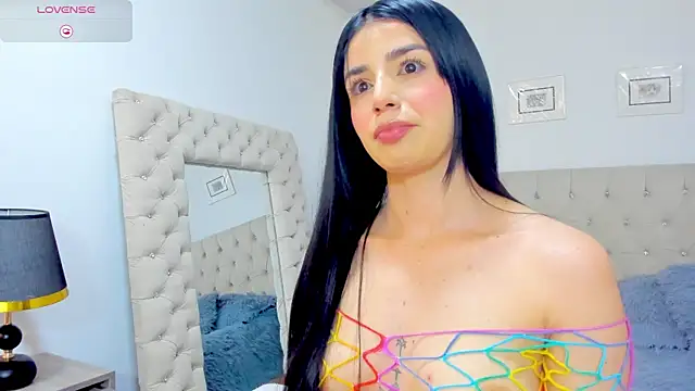 carlaperez  online show from 06.17.26