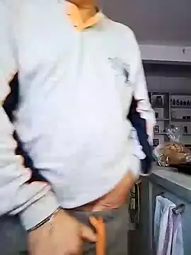 Snapshot of MATTIS11 chatting on 12.31.24 MATTIS11 online show from 12.31.24